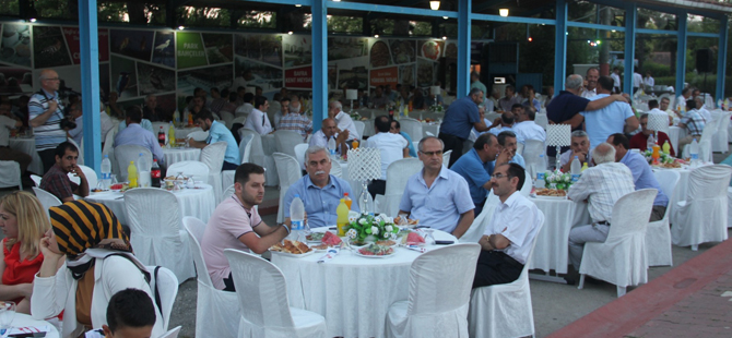 bafra-ziraat-odasindan-uyelerine-iftar-002.jpg