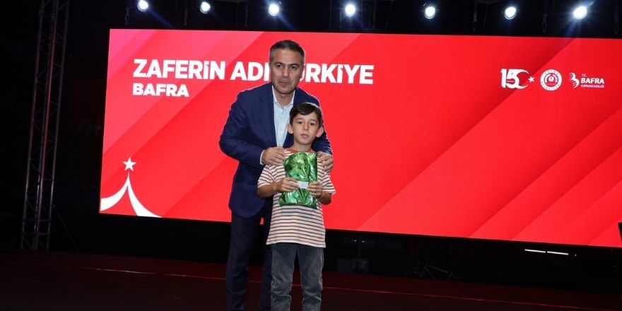 bafrada-15-temmuz-demokrasi-ve-milli-birlik-gunu-coskuyla-kutlandi-001.jpg