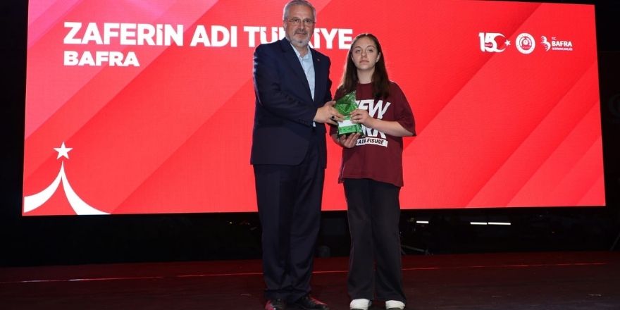 bafrada-15-temmuz-demokrasi-ve-milli-birlik-gunu-coskuyla-kutlandi-004.jpg