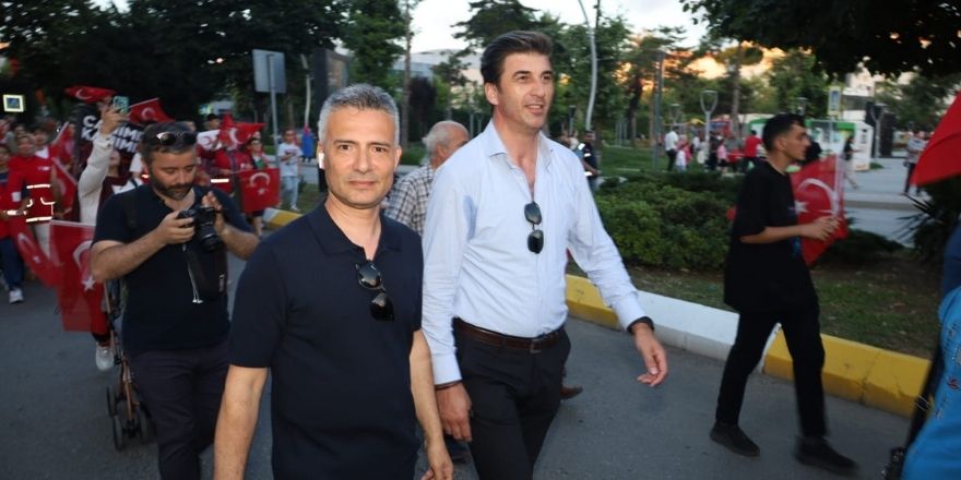 bafrada-15-temmuz-demokrasi-ve-milli-birlik-gunu-coskuyla-kutlandi-019.jpg