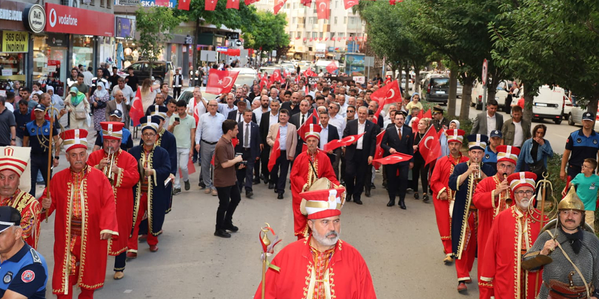 Bafra’da 15 Temmuz ruhu meydanlarda yaşatıldı