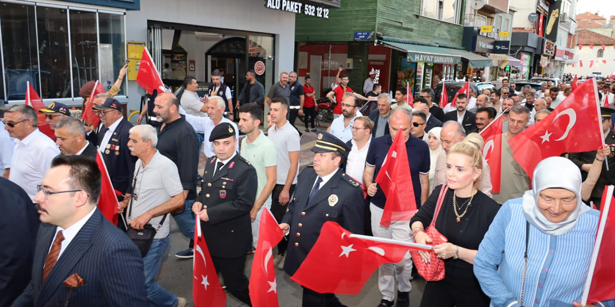 Bafra’da 15 Temmuz ruhu meydanlarda yaşatıldı