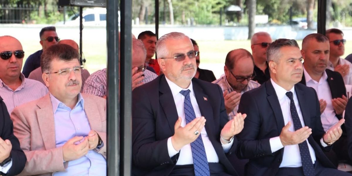 bafrada-15-temmuz-sehitleri-dualarla-yad-edildi-002.jpg