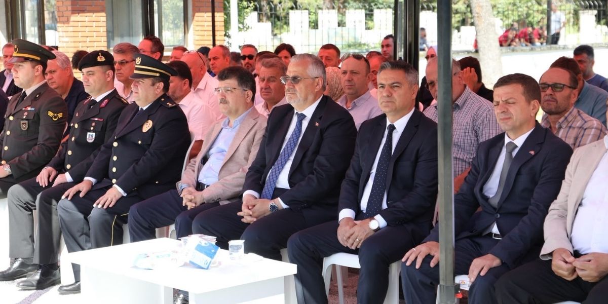 bafrada-15-temmuz-sehitleri-dualarla-yad-edildi-005.jpg