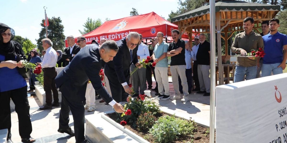 bafrada-15-temmuz-sehitleri-dualarla-yad-edildi-008.jpg