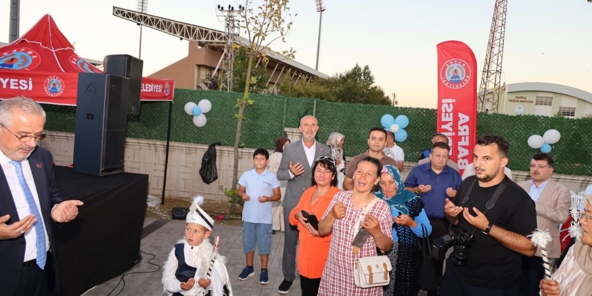 bafrada-22-geleneksel-sunnet-soleni-coskuyla-yapildi-007.jpg