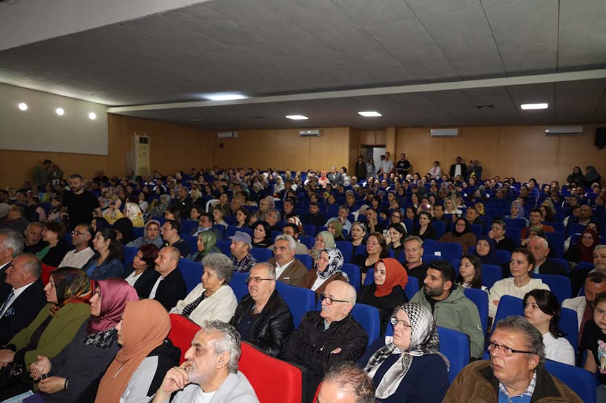 bafrada-aile-yili-coskusu-turk-halk-muzigi-konseriyle-zirveye-ulasti-11.jpg