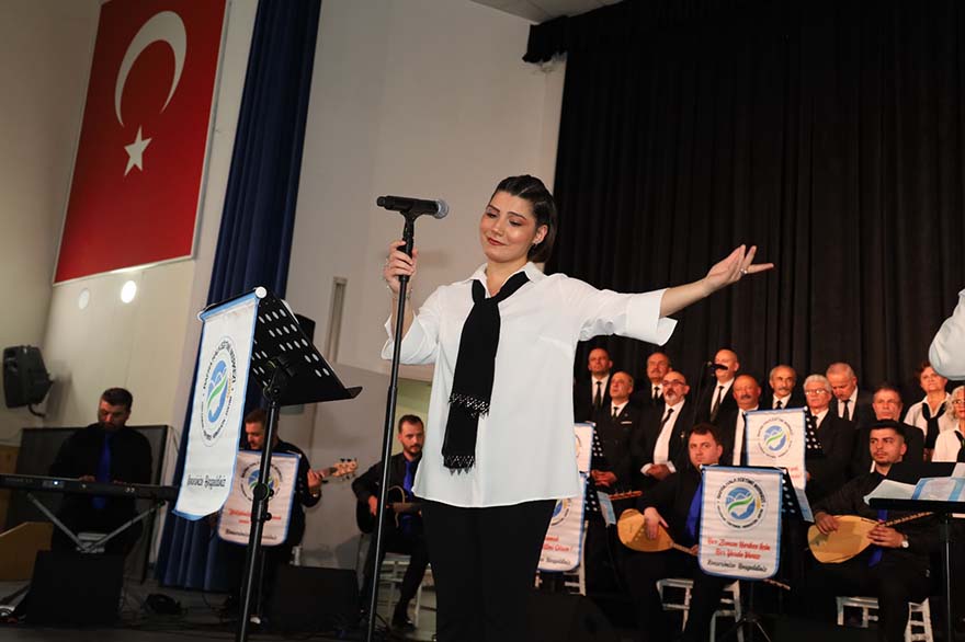 bafrada-aile-yili-coskusu-turk-halk-muzigi-konseriyle-zirveye-ulasti-31.jpg