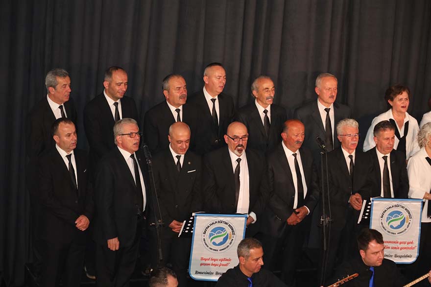 bafrada-aile-yili-coskusu-turk-halk-muzigi-konseriyle-zirveye-ulasti-34.jpg