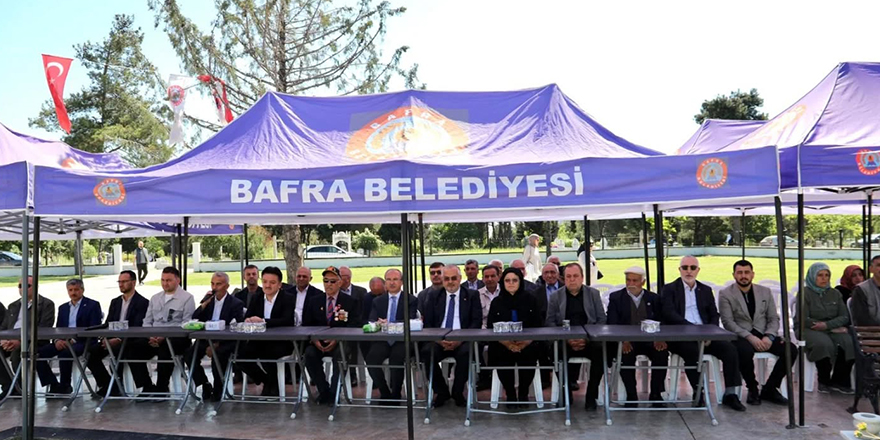 bafrada-arefe-gunu-sehitler-dualarla-anildi-3.jpg