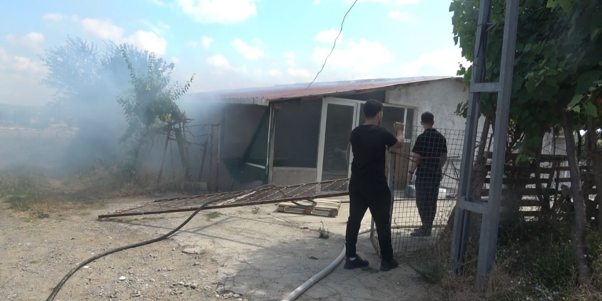 bafrada-bag-evi-kule-dondu.jpg