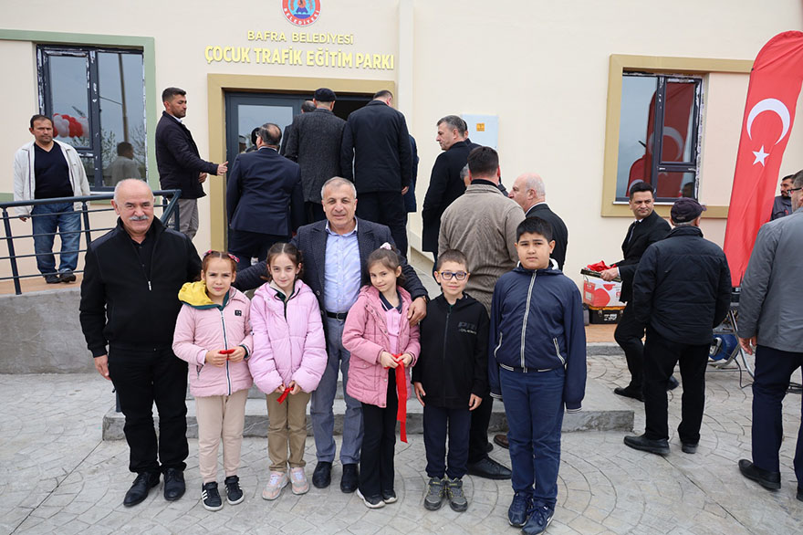 bafrada-cocuk-trafik-egitim-parki-acildi-11.jpg