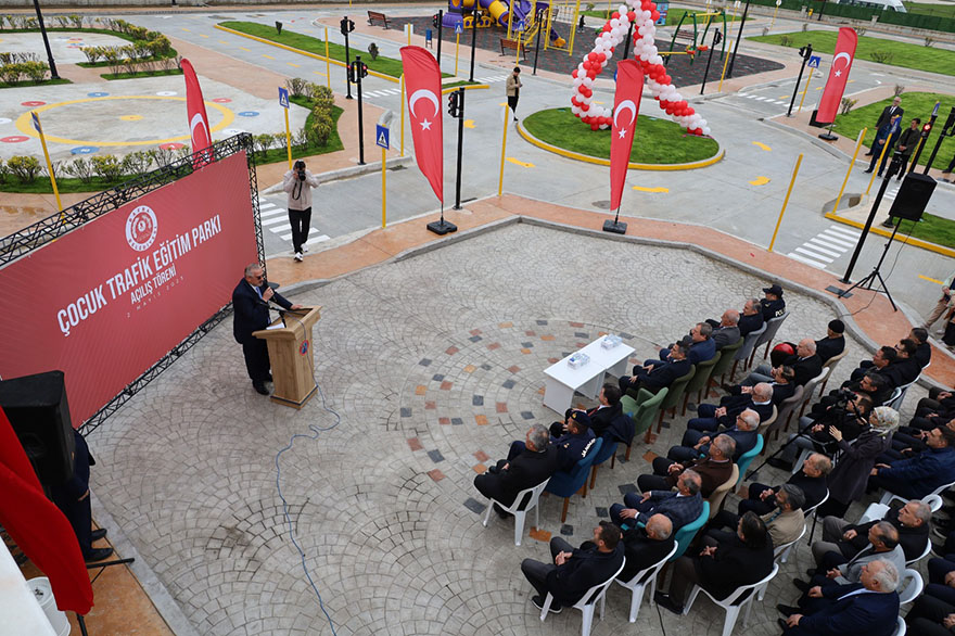 bafrada-cocuk-trafik-egitim-parki-acildi-4.jpg