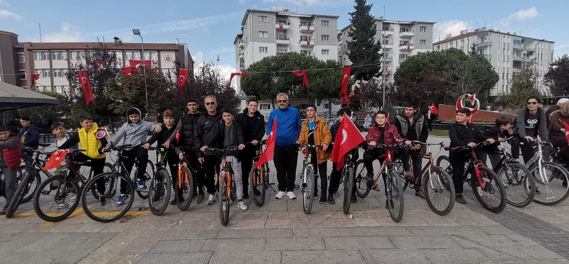 bafrada-cumhuriyet-bayrami-bisiklet-turu-duzenlendi-004.jpeg
