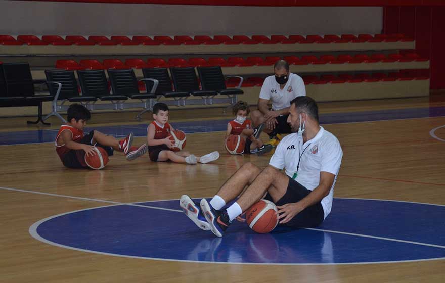 bafrada-gelecegin-basketbolculari-yetisiyor-4.jpg