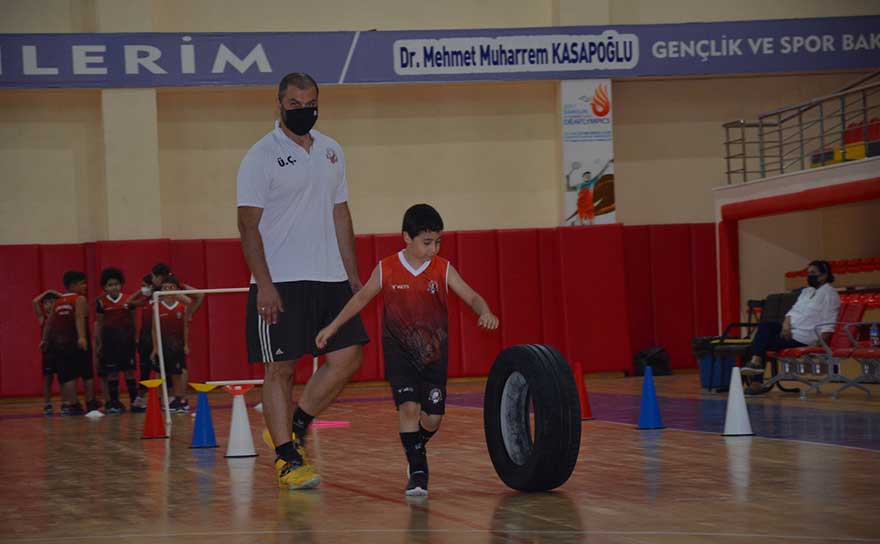 bafrada-gelecegin-basketbolculari-yetisiyor-6.jpg