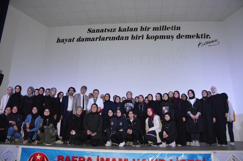 bafrada-imam-hatip-genclik-bulusmasinda-ikinci-oturum-004.JPG