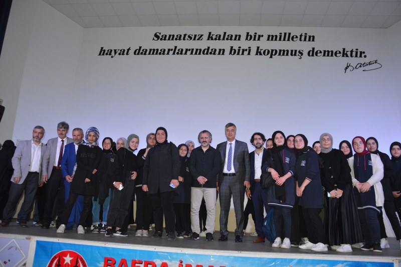 bafrada-imam-hatip-genclik-bulusmasinda-ikinci-oturum-005.JPG