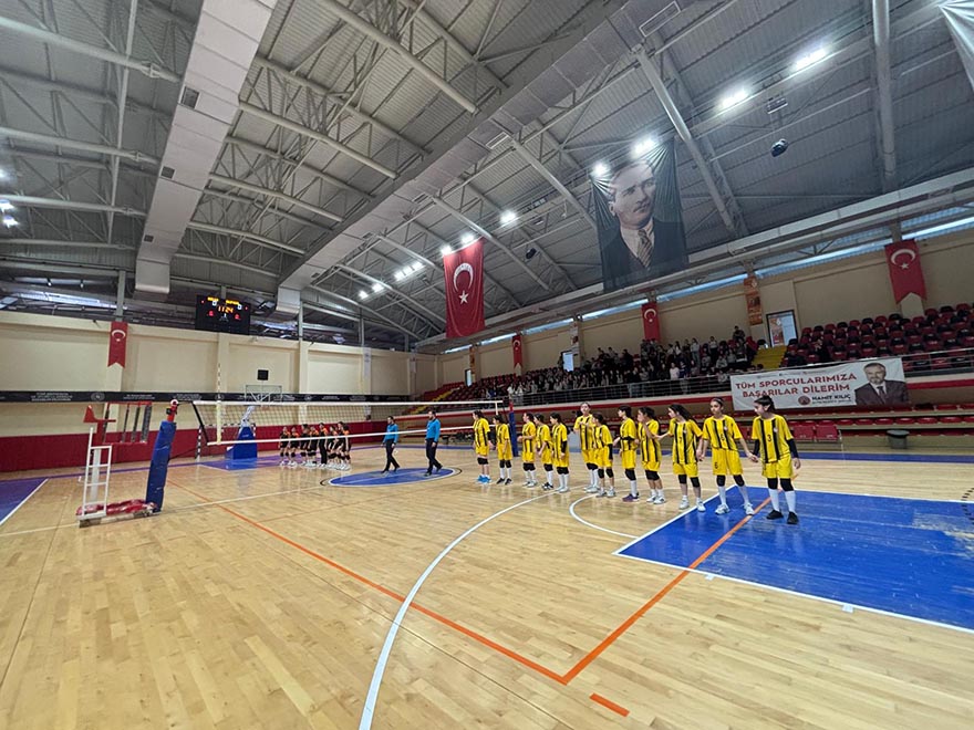 bafrada-kiz-voleybol-takimi-ilce-sampiyonu-oldu-1.jpg