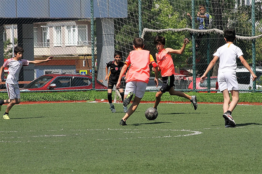 bafrada-kuran-kurslari-arasi-futbol-turnuvasi-sona-erdi-bafra55-net-004.jpeg