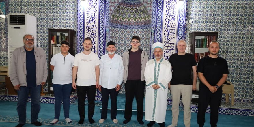 bafrada-kurban-bayrami-namazi-husu-ve-coskuyla-eda-edildi-006.jpg