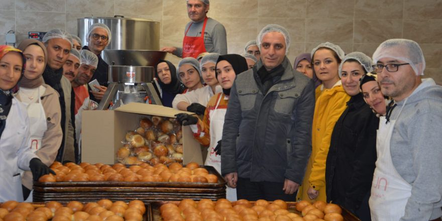 bafrada-o-okul-bu-kez-afet-bolgesi-icin-ekmek-uretiyor1.jpg