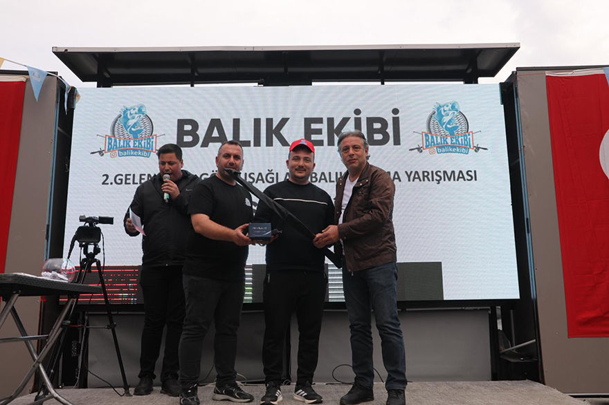 bafrada-oltalar-yaristi-1000-balikci-gol-kenarinda-bulustu-2.jpg