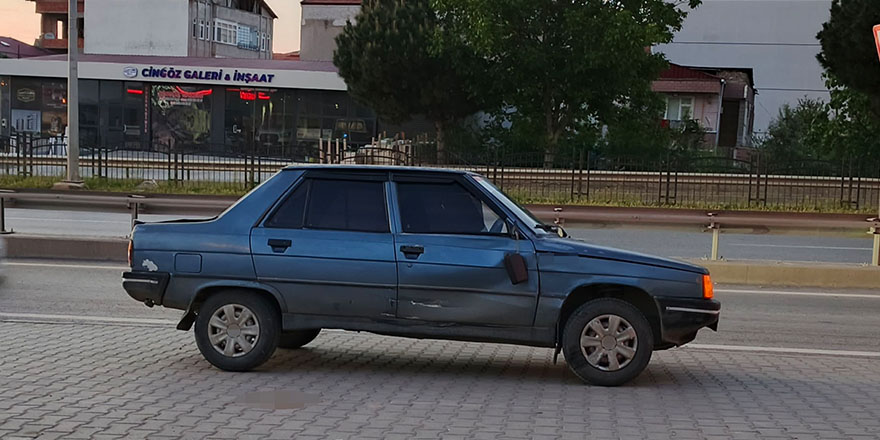 bafrada-otomobil-ile-motosiklet-carpisti-1-yarali-1.jpg