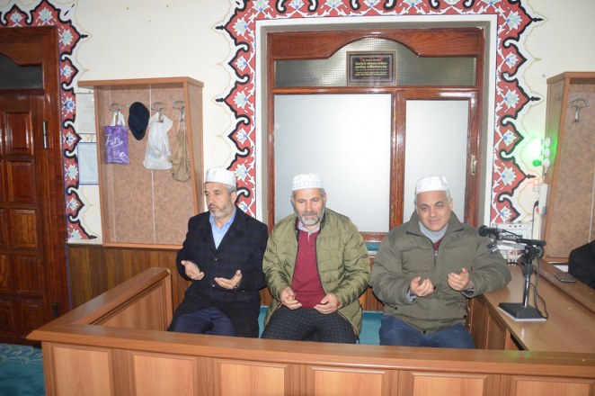 bafrada-sabah-namazi-bulusmalari-devam-ediyor-002.jpg