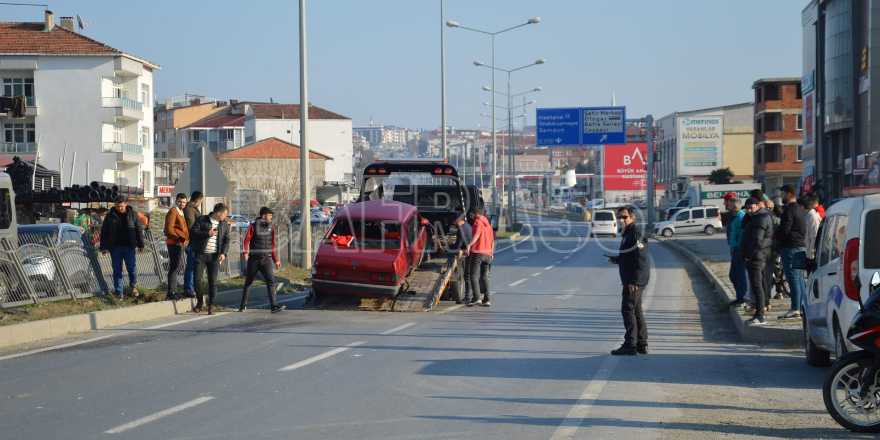 bafrada-sinop-yolunda-feci-kaza-2-yarali4.jpg