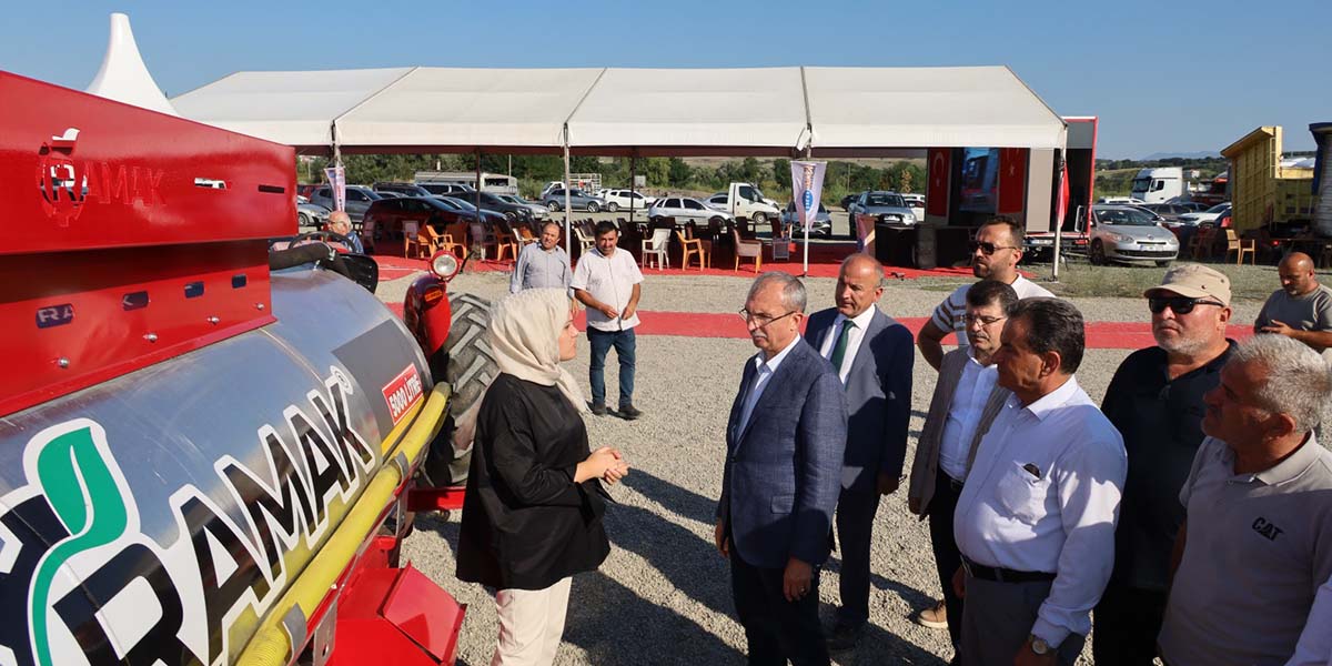 bafrada-tarimin-kalbi-atiyor-dev-fuar-resmi-torenle-acildi-002.jpg