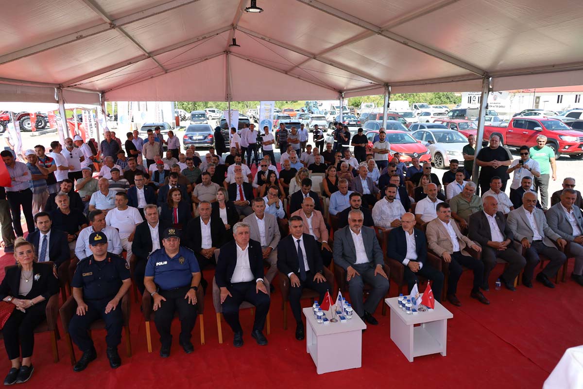 bafrada-tarimin-kalbi-atiyor-dev-fuar-resmi-torenle-acildi-20.jpeg