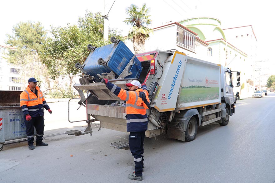 bafrada-temizlik-ve-cevre-hizmetlerinde-buyuk-calisma-1.jpg
