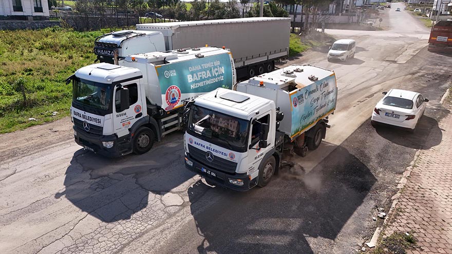 bafrada-temizlik-ve-cevre-hizmetlerinde-buyuk-calisma-4.jpg