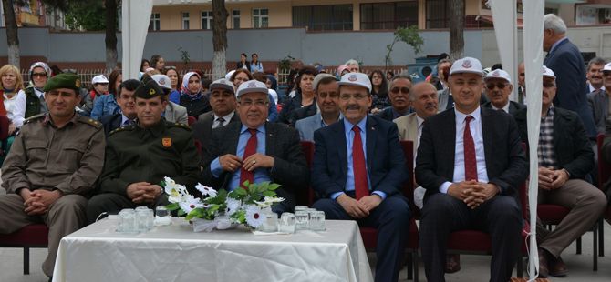 bafrada-tubitak-4006-bilim-fuari-acildi.jpg