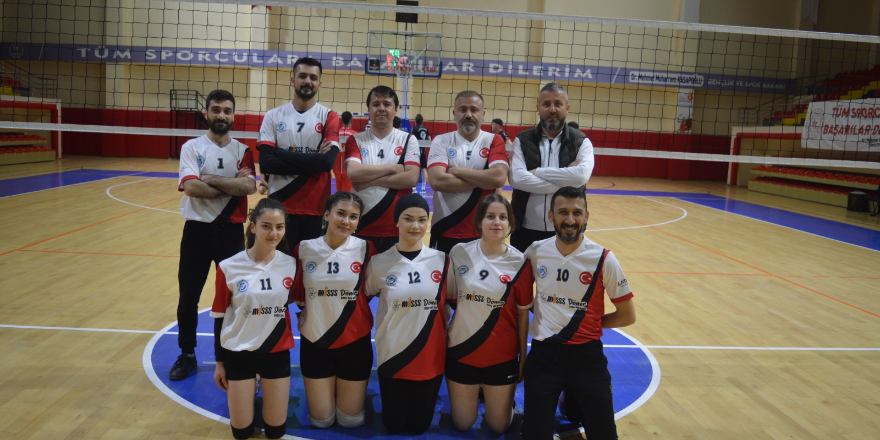 bafrada-voleybol-turnuvasi-devam-ediyor-009.png