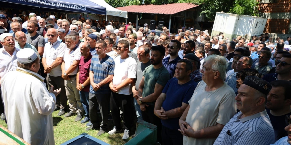 bafradaki-feci-kazada-olen-bulut-cifti-son-yolculuguna-ugurlandi-013.jpg