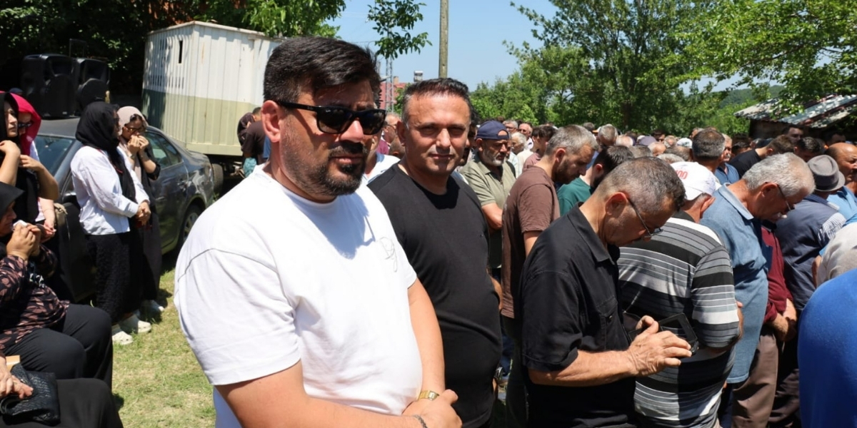 bafradaki-feci-kazada-olen-bulut-cifti-son-yolculuguna-ugurlandi-016.jpg