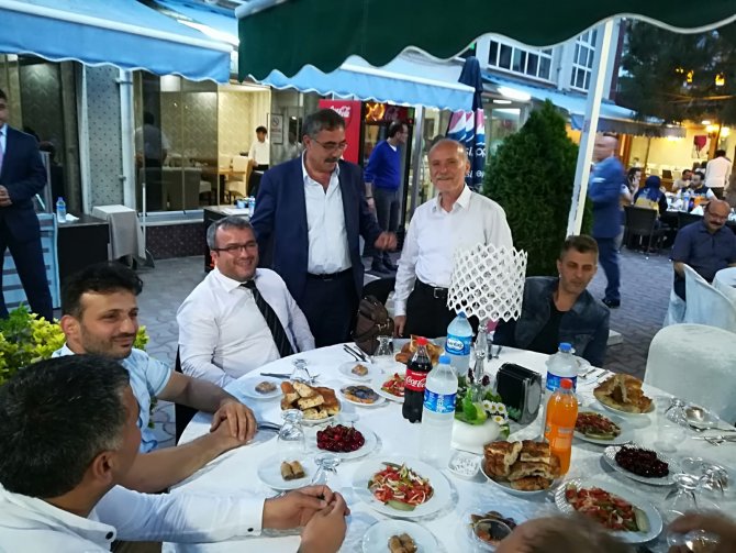 bafrali-esnaflar-iftarda-bulustu-mi.jpeg