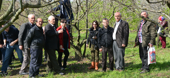 bafrali-meyve-ureticilerine-uygulamali-egitim.jpg