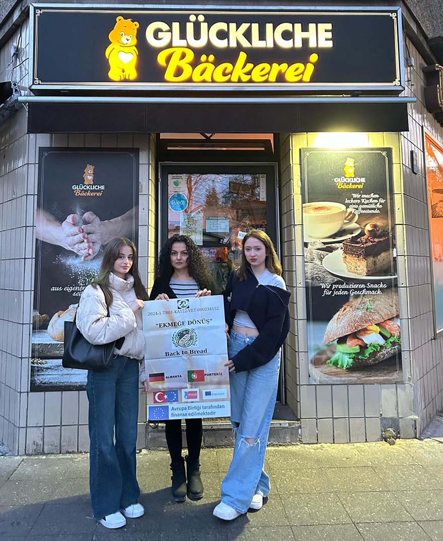 bafrali-ogrencilerden-avrupada-ekmek-kokan-basari-hikayesi-003.jpeg
