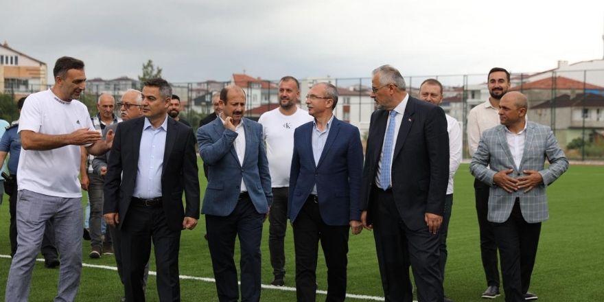 bafraya-yeni-spor-yatirimi-modern-suni-cim-saha-hizmete-girdi-1.jpg