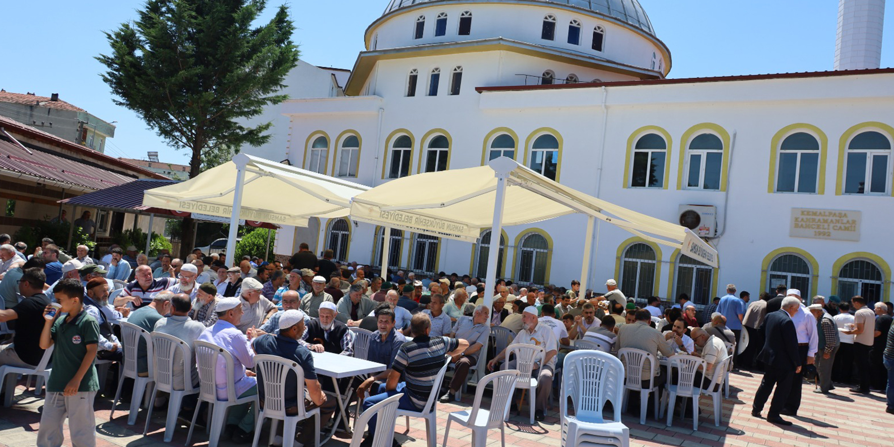 bahceli-camii-yenilenen-yuzuyle-ibadete-acildi-1.jpg