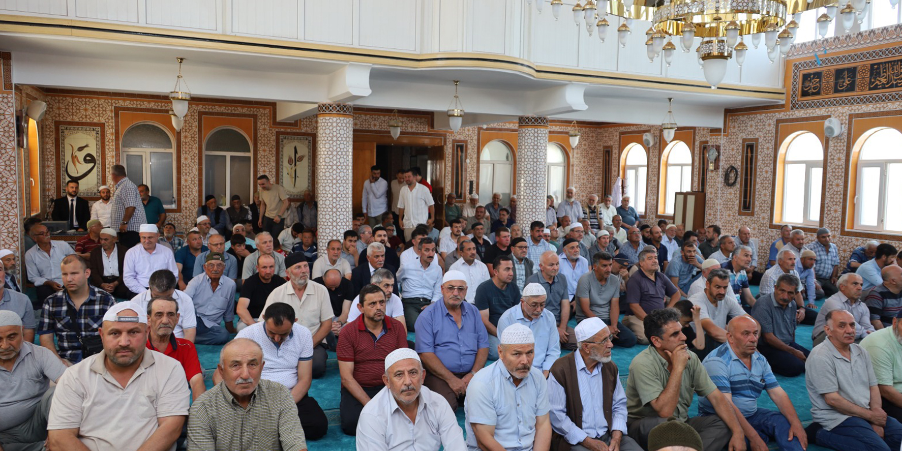 bahceli-camii-yenilenen-yuzuyle-ibadete-acildi-8.jpg