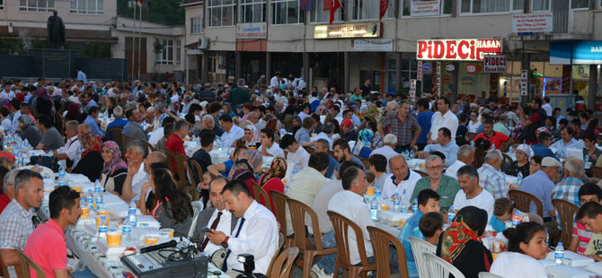 bakan-kilic-iftarini-alacamda-acti.jpg