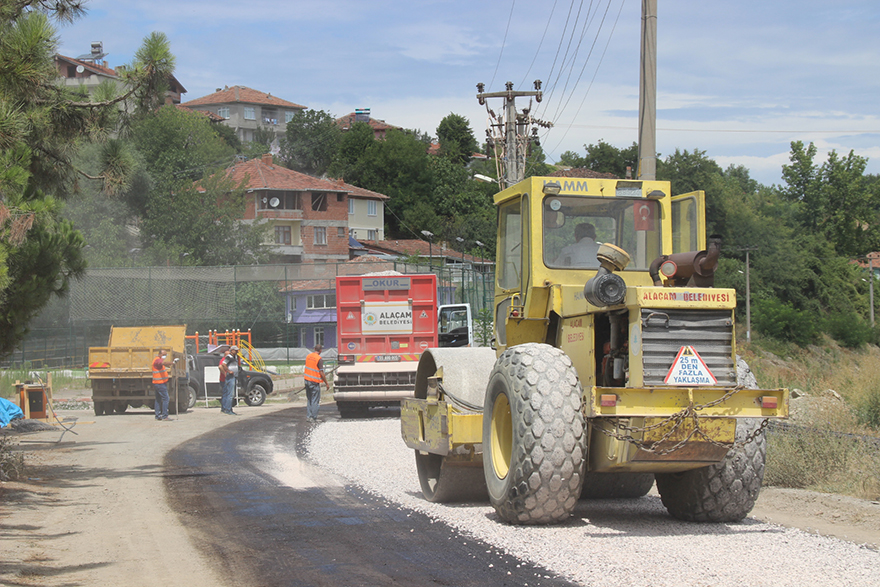 baskan-acar-yol-calismalarini-yerinde-inceledi-001.JPG