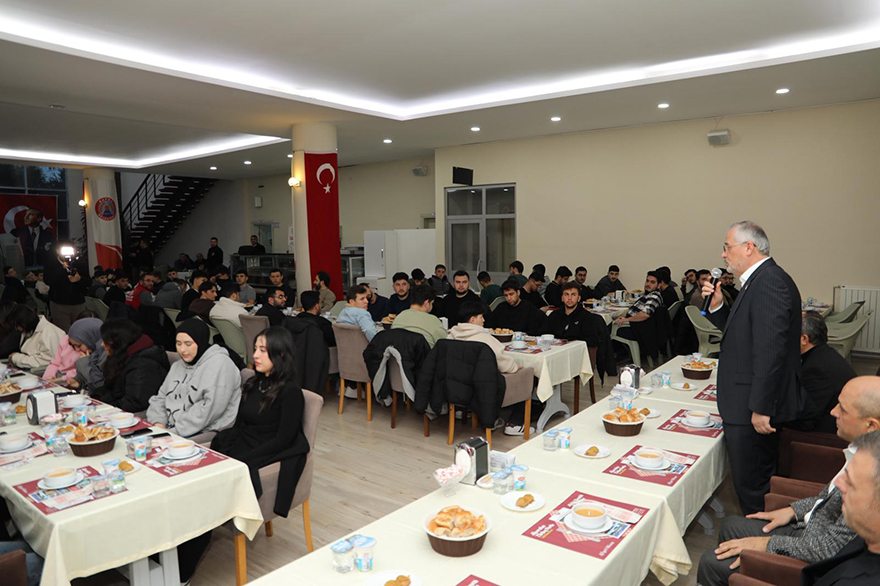 baskan-hamit-kilic-kykli-ogrencilerle-iftarda-bulustu-002.jpeg