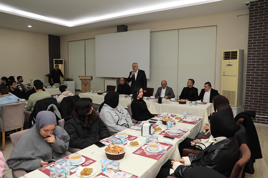baskan-hamit-kilic-kykli-ogrencilerle-iftarda-bulustu-004.jpeg