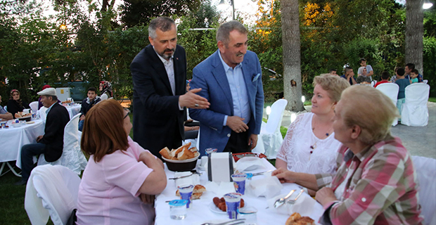 baskan-kilic-iftarda-bulustu-6.jpg