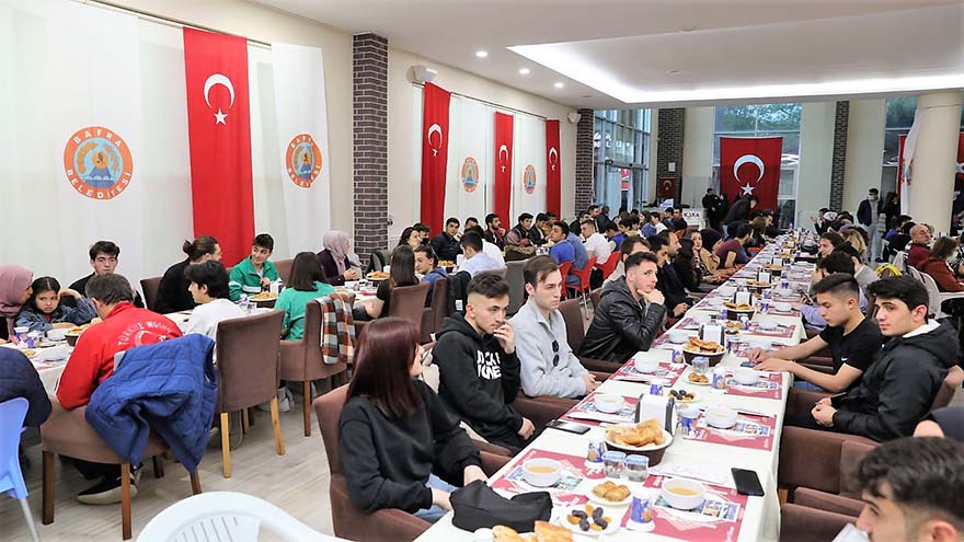 baskan-kilic-iftarda-ogrencilerle-bulustu-005.jpeg